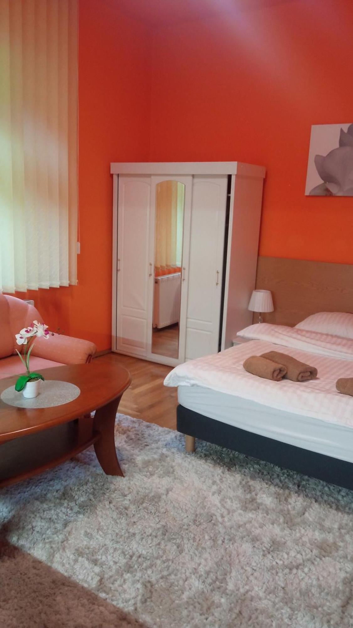 Lesny Dwor Apartment *